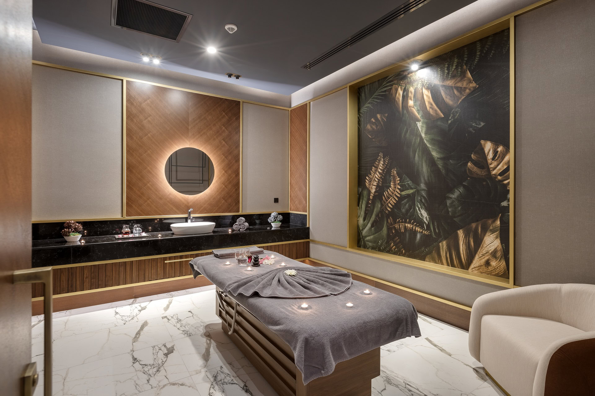 MASSAGE ROOM